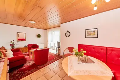 Ein Sitzbereich in der Unterkunft Ferienwohnung Liva Wohnung B