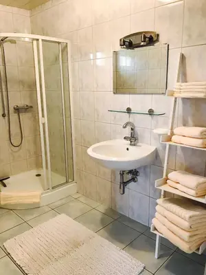 Ein Badezimmer in der Unterkunft Wunderschöne Eifel-Ferienwohnung