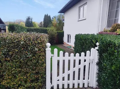 Ein Garten an der Unterkunft Ferienwohnung Sauer