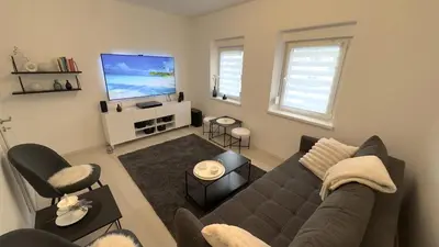 TV/Unterhaltungsangebot in der Unterkunft Ganzes Haus in Innenstadt für 3 Küche Terrasse