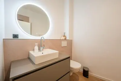Ein Badezimmer in der Unterkunft LLR Design Apartment- Santal Blush im Zentrum von Koblenz