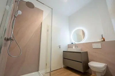 Ein Badezimmer in der Unterkunft LLR Design Apartment- Santal Blush im Zentrum von Koblenz