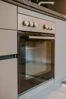 Küche/Küchenzeile in der Unterkunft LLR Design Apartment - Orange Mandarine im Zentrum von Koblenz