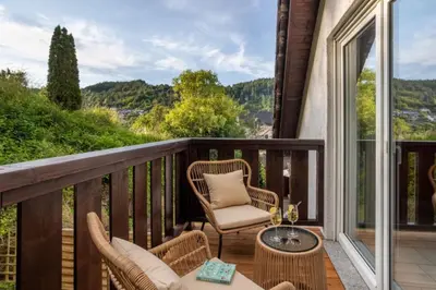 Ein allgemeiner Bergblick oder ein Berglick von der Ferienwohnung aus