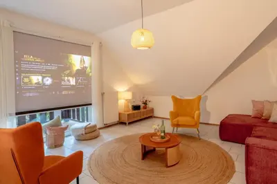 Ein Sitzbereich in der Unterkunft Pure Chi Suite I Eifelsteig I Canvas I Balcony