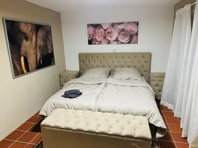 Ein Bett oder Betten in einem Zimmer der Unterkunft Waterfront Living Koblenz