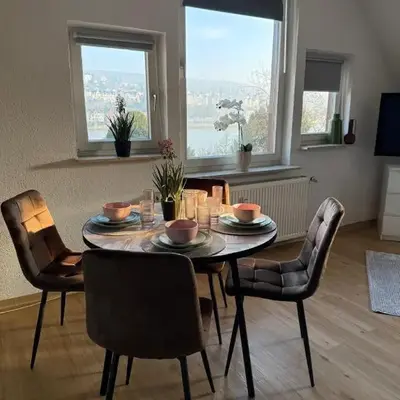 Schickes Apartment am Rhein