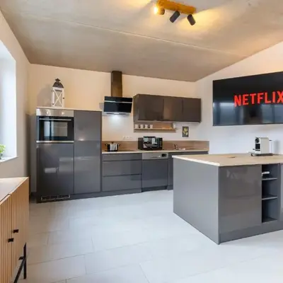 Pitlane Apartment 3