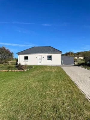 Das Gebäude in dem sich das Ferienhaus befindet