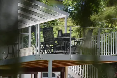 Ein Balkon oder eine Terrasse in der Unterkunft Haus Marianne am Maar| Ferienwohnungen