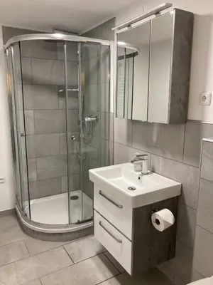 Ein Badezimmer in der Unterkunft Wunderschön gelegene Ferienwohnungen im Zentrum von Zell an der Mosel