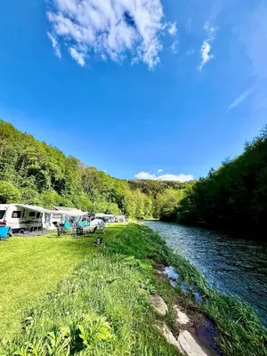 Naturlandschaft in der Nähe der Zelt-Lodge