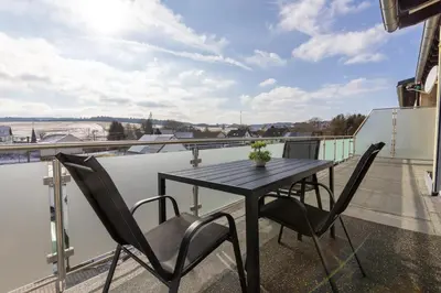 Ein Balkon oder eine Terrasse in der Unterkunft Pitlane Apartment 4