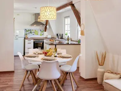 Küche/Küchenzeile in der Unterkunft Cozy apartment near Mosel - top location - mountain view