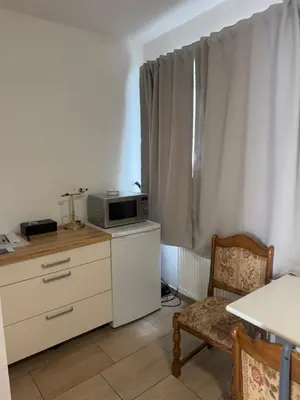 Küche/Küchenzeile in der Unterkunft WINNINGEN TOP Wohnung
