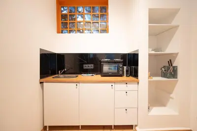 Küche/Küchenzeile in der Unterkunft Central apartment Koblenz Modern and Cozy near main station
