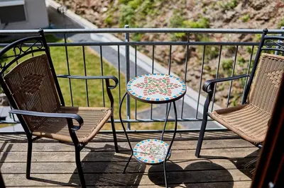 Ein Balkon oder eine Terrasse in der Unterkunft Onkel Toms Hütte, Weingut Friedhelm Lenz