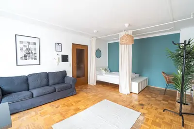 Ein Sitzbereich in der Unterkunft Wohnung Koblenz Metternich nähe Uni und BWZK