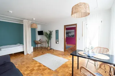 Ein Sitzbereich in der Unterkunft Wohnung Koblenz Metternich nähe Uni und BWZK