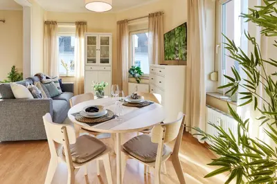 Ein Sitzbereich in der Unterkunft MARX - Stilvolles Studio-Apartment im Stadtzentrum - ideal für Paare & Geschäftsreisende, Gratis WLAN