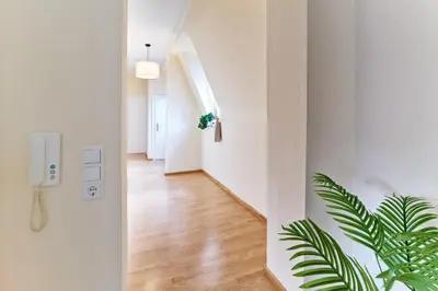 Grundriss der Unterkunft MARX - Zentrales & geräumiges Apartment für bis zu 6 Personen - 2 Schlafzimmer mit TV, WLAN & Waschmaschine