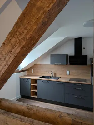 Küche/Küchenzeile in der Unterkunft Winzervilla Kammerhof - 3x stilvolle & geräumige FeWos mit Moselblick, 2-12 Gäste buchbar, direkt am Moselradweg