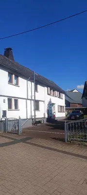 Das Gebäude in dem sich die Ferienwohnung befindet