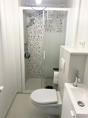 Ein Badezimmer in der Unterkunft Gemütliches Studio in Korlingen