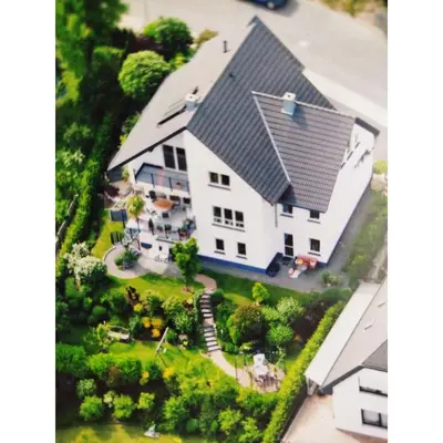 Das Gebäude in dem sich die Ferienwohnung befindet