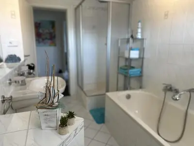 Ein Badezimmer in der Unterkunft Ferienwohnung Saarglück