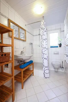 Ein Badezimmer in der Unterkunft FeWo 58