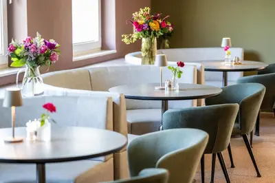 Ein Sitzbereich in der Unterkunft May Hotel Mayschoß