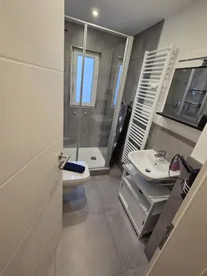 Ein Badezimmer in der Unterkunft Gemütliche 2 Zim Wohnung mit Fahrradstellplätzen