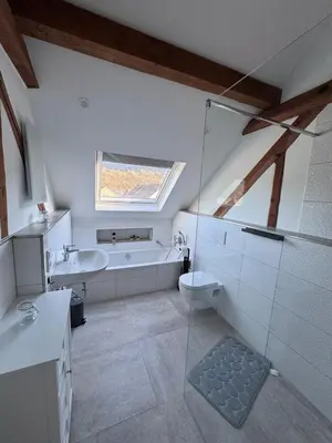 Ein Badezimmer in der Unterkunft Moselzeit - Ferienwohnung 