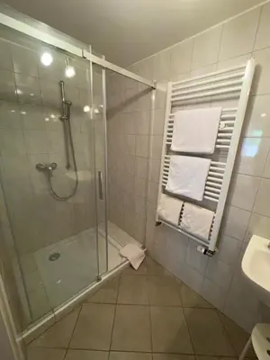 Ein Badezimmer in der Unterkunft Apartment Jobelius
