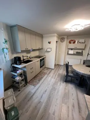 Küche/Küchenzeile in der Unterkunft Möblierte Wohnung Petra