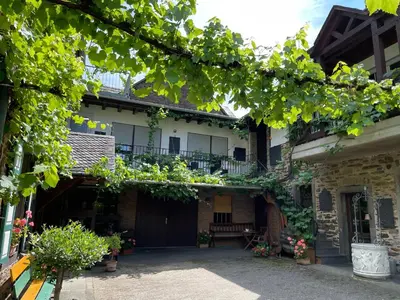 Das Gebäude in dem sich die Ferienwohnung befindet