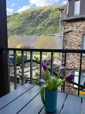 Ein allgemeiner Bergblick oder ein Berglick von der Ferienwohnung aus
