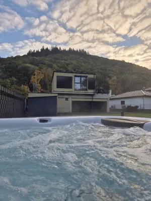 Ein allgemeiner Bergblick oder ein Berglick von der Ferienwohnung aus