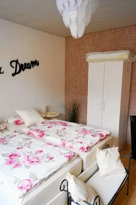 Ein Bett oder Betten in einem Zimmer der Unterkunft Haus Moselblick Hatzenport