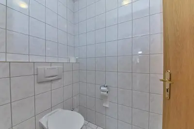 Ein Badezimmer in der Unterkunft Gästehaus Binz-Meyer Fewo Paulsberg