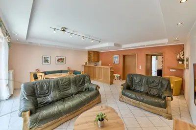 Ein Sitzbereich in der Unterkunft Gästehaus Binz-Meyer Fewo Paulsberg
