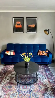 Ein Sitzbereich in der Unterkunft NBRingNest - Ferienhaus am Nürburgring in Adenau