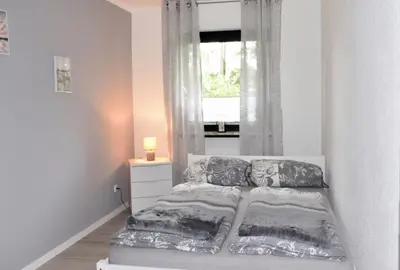 Ein Sitzbereich in der Unterkunft Ferienwohnung Soonwaldblick