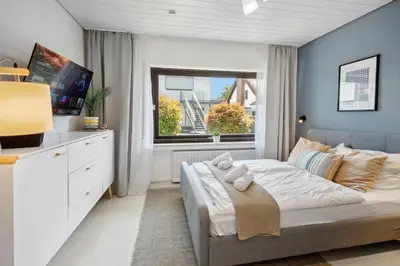 TV/Unterhaltungsangebot in der Unterkunft Modernes Studio im Erdgeschoss - ZachaStay Koblenz Guels