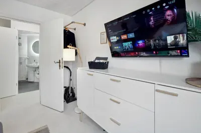 TV/Unterhaltungsangebot in der Unterkunft Modernes Studio im Erdgeschoss - ZachaStay Koblenz Guels