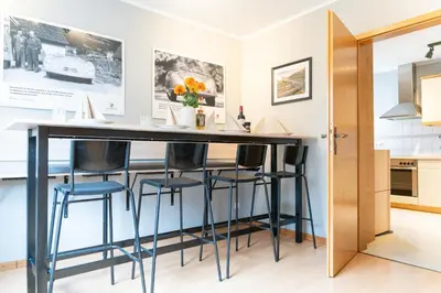 Küche/Küchenzeile in der Unterkunft Haus Nürburgring I 4 Schlafzimmer für 1-10 Personen I Küche I Garten I Grillplatz