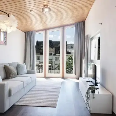NEU zentrale Wohnung Netflix Balkon 4 Gäste