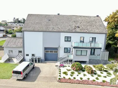 Das Gebäude in dem sich die Ferienwohnung befindet