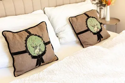 Ein Bett oder Betten in einem Zimmer der Unterkunft LEVEL22 Moseltraum in Traben-Trarbach